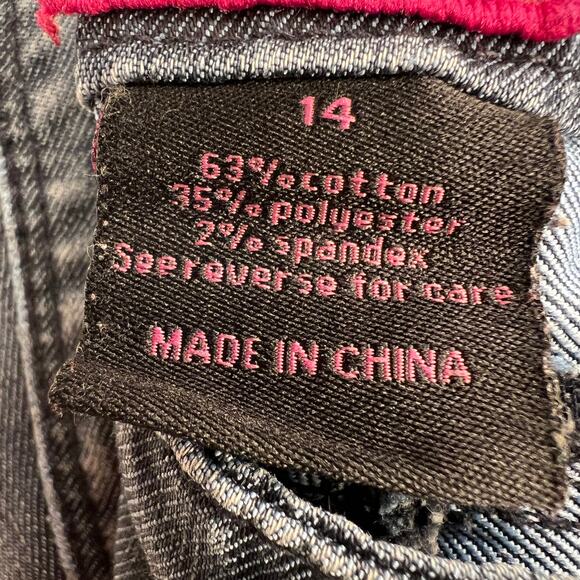 Torrid Denim Mid Rise Capri Jeans Medium Wash Whiskering Size 14 - Picture 7 of 10